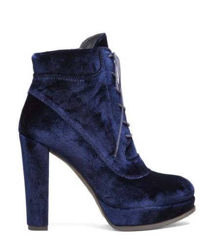 千足小姐|这个秋天,你只需三双短靴