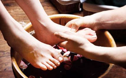 怕冷脸色暗黄精神疲惫怎么调理,怕冷是血虚还是阳虚怎么调理