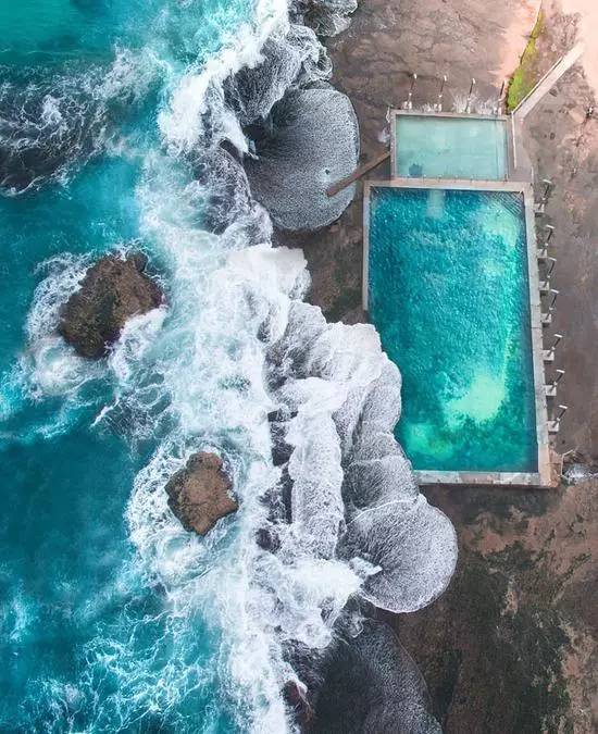 壹闻:地标里藏裸模 彩绘艺术家创人体新玩法