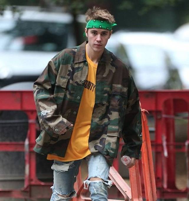 阿迪教练夹克穿搭,教练夹克如何穿出休闲感