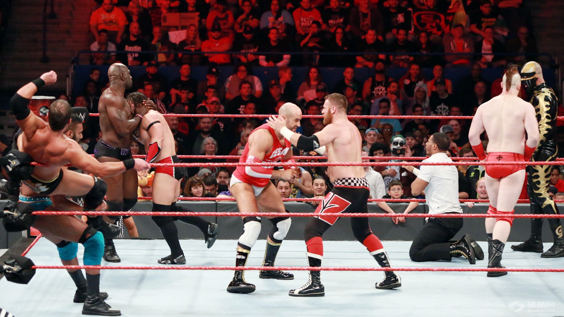 RAW2016.11.01文字战报：高柏对战布洛克敲定，战神之锤重现江湖