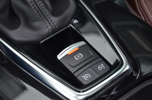 试驾2011雷诺科雷傲,2013款雷诺科雷傲进口2.5试驾