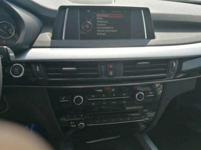 宝马新x5发动机,bmwx5m50i