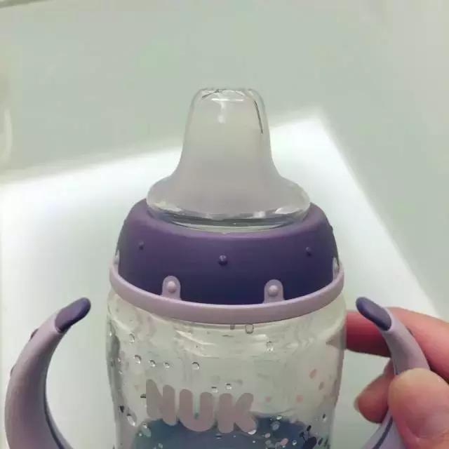 小孩选择什么饮水杯好用,儿童饮水杯怎么选