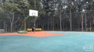 篮球过人招式贴防,在家练背后假转身运球过人