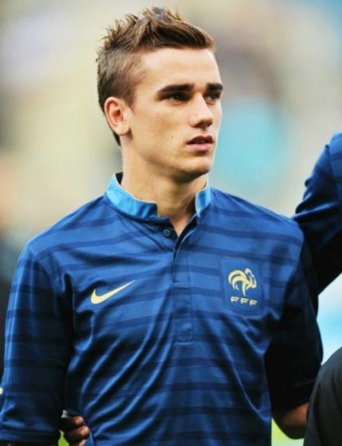 细数足坛十大美男子,2010足坛十大帅哥