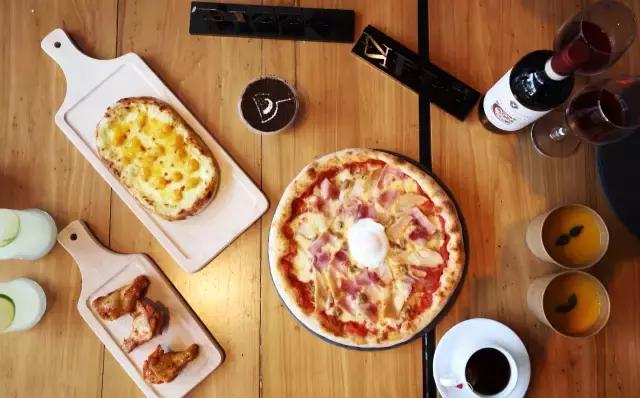 德克士“兄弟品牌”那不乐思横空出世,新品牌瞄准比萨行业