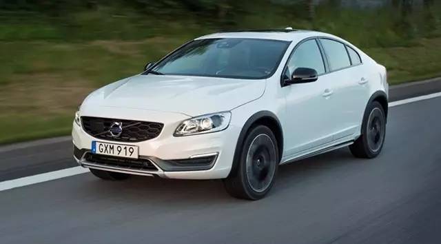 两厢跨界车是什么意思,什么叫做跨界两厢车