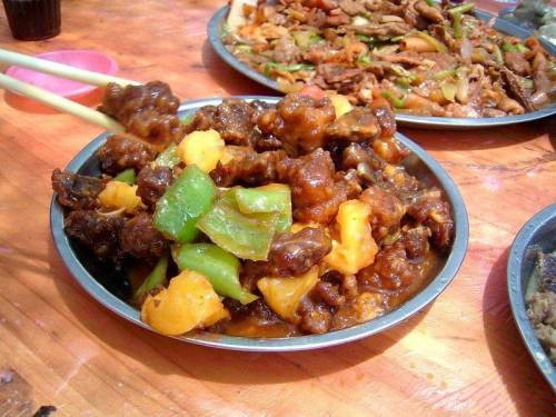 台湾明星婚宴都啥，菜色比拼看看我们农村婚宴吃什么