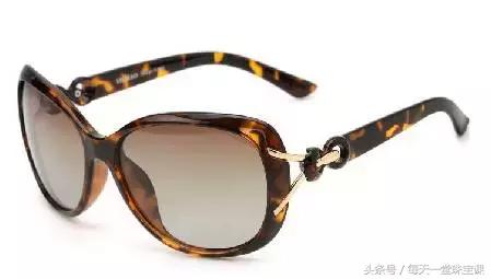 龟背甲做手串有几种颜色,用乌龟壳做的手串有哪些