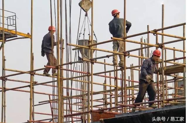 他们是城市的蹄造者，他们又是城市的弱势群体--愿兄弟一切安好