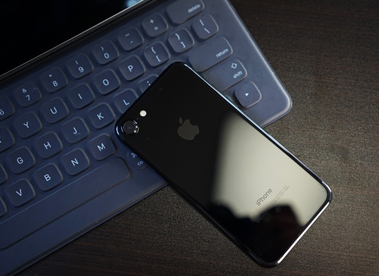 库克发布iphone7plus (苹果iphone7全球销量)