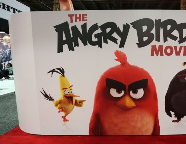 《愤怒的小鸟》新预告“胖红”屡发飙反击绿猪