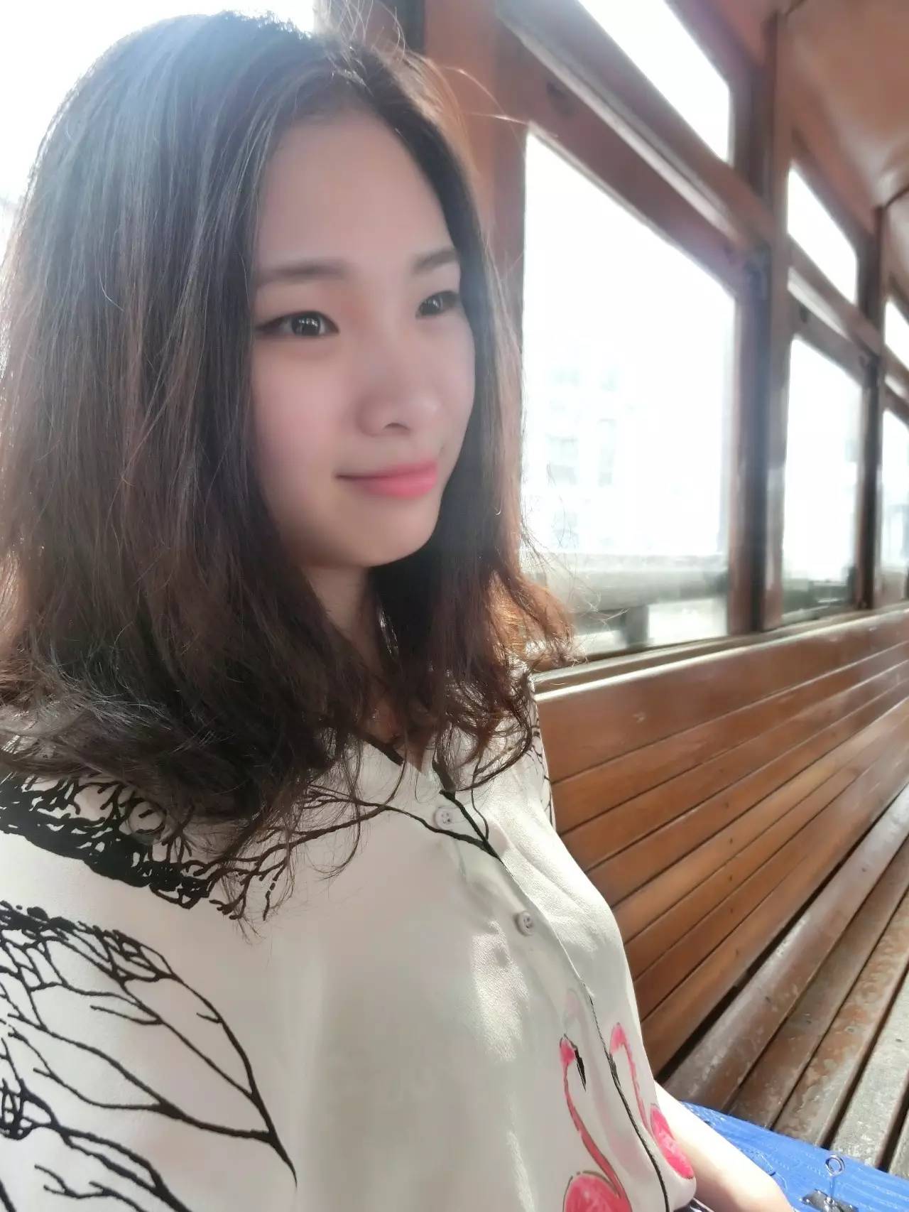 最爱的口红是哪种,花西子口红不掉色不沾杯试色