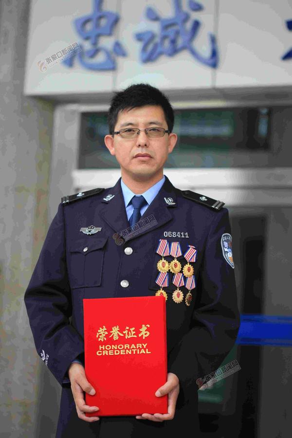 甘洒热血守平安—记省“最美政法干警”戴富春