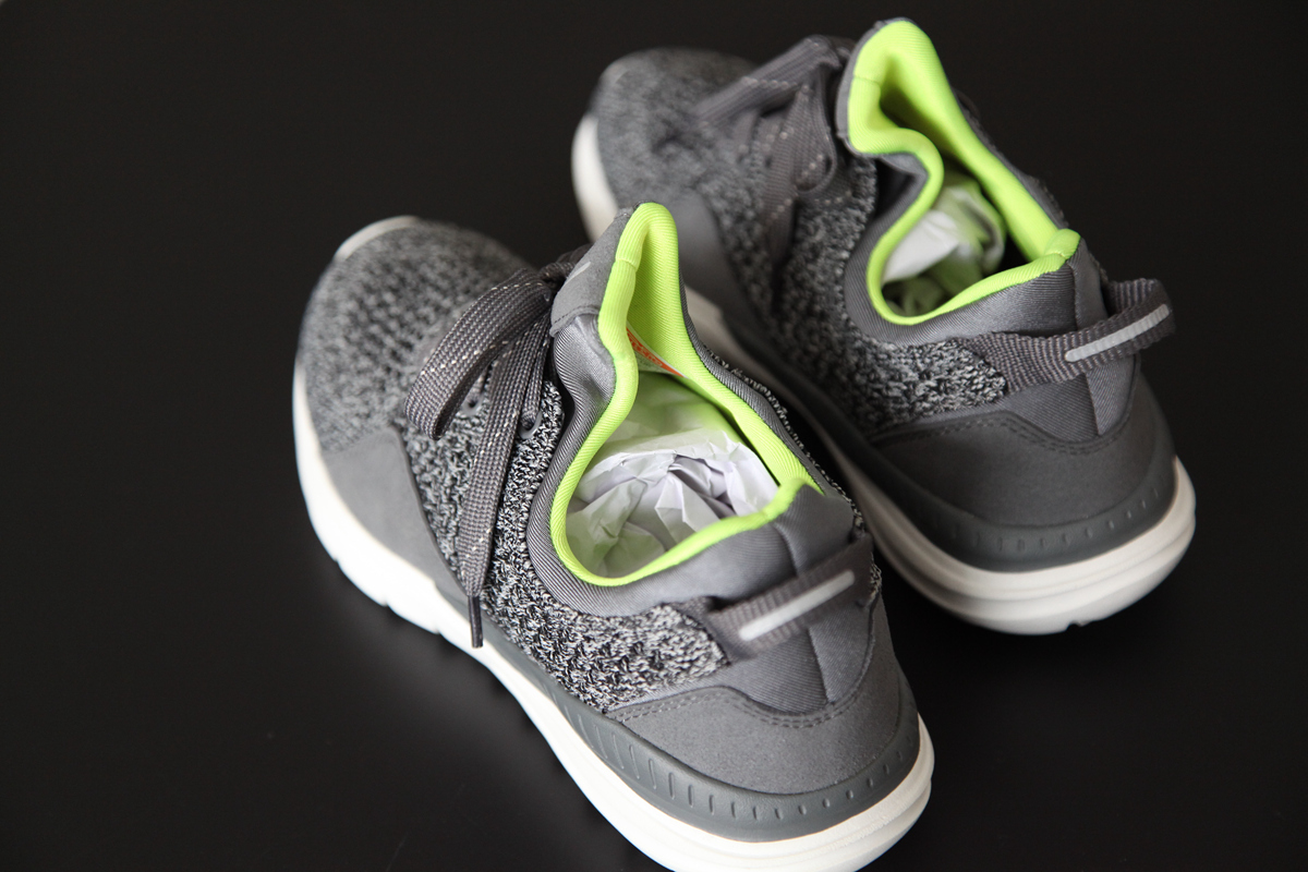 小米freetie超轻运动鞋评测,小米freetie云弹轻跑鞋米家运动鞋