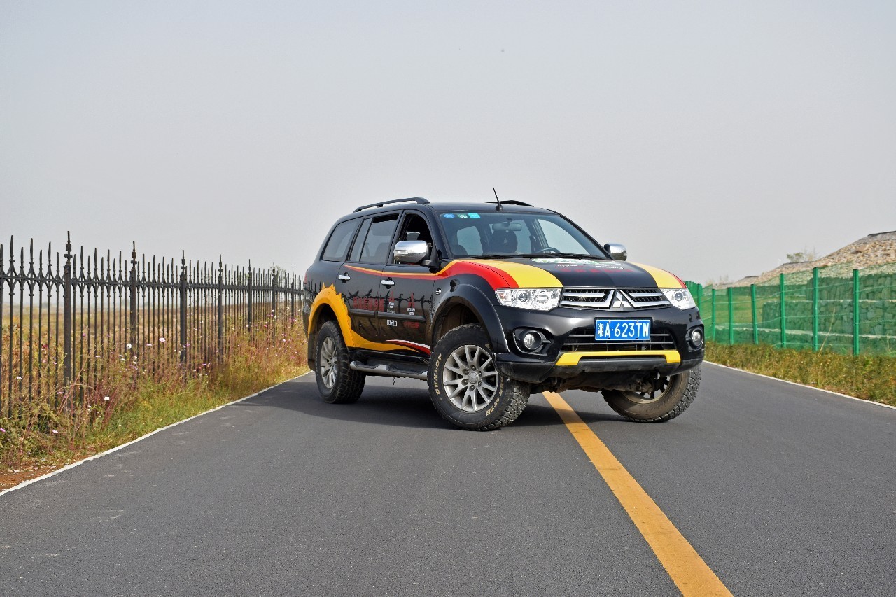 帕杰罗劲畅沉浸式体验,2022款帕杰罗劲畅试驾视频