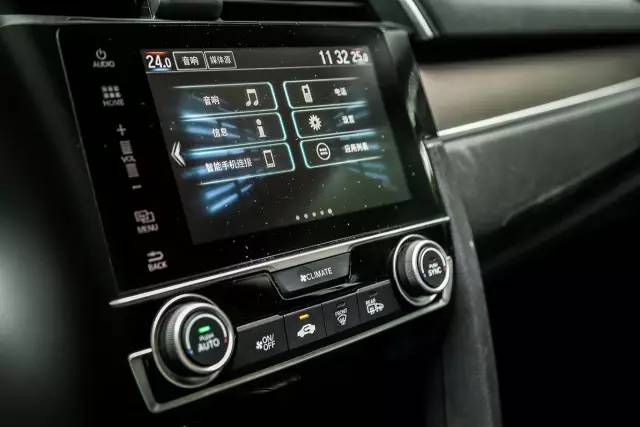 思域10代半试驾评测,新思域对比试驾