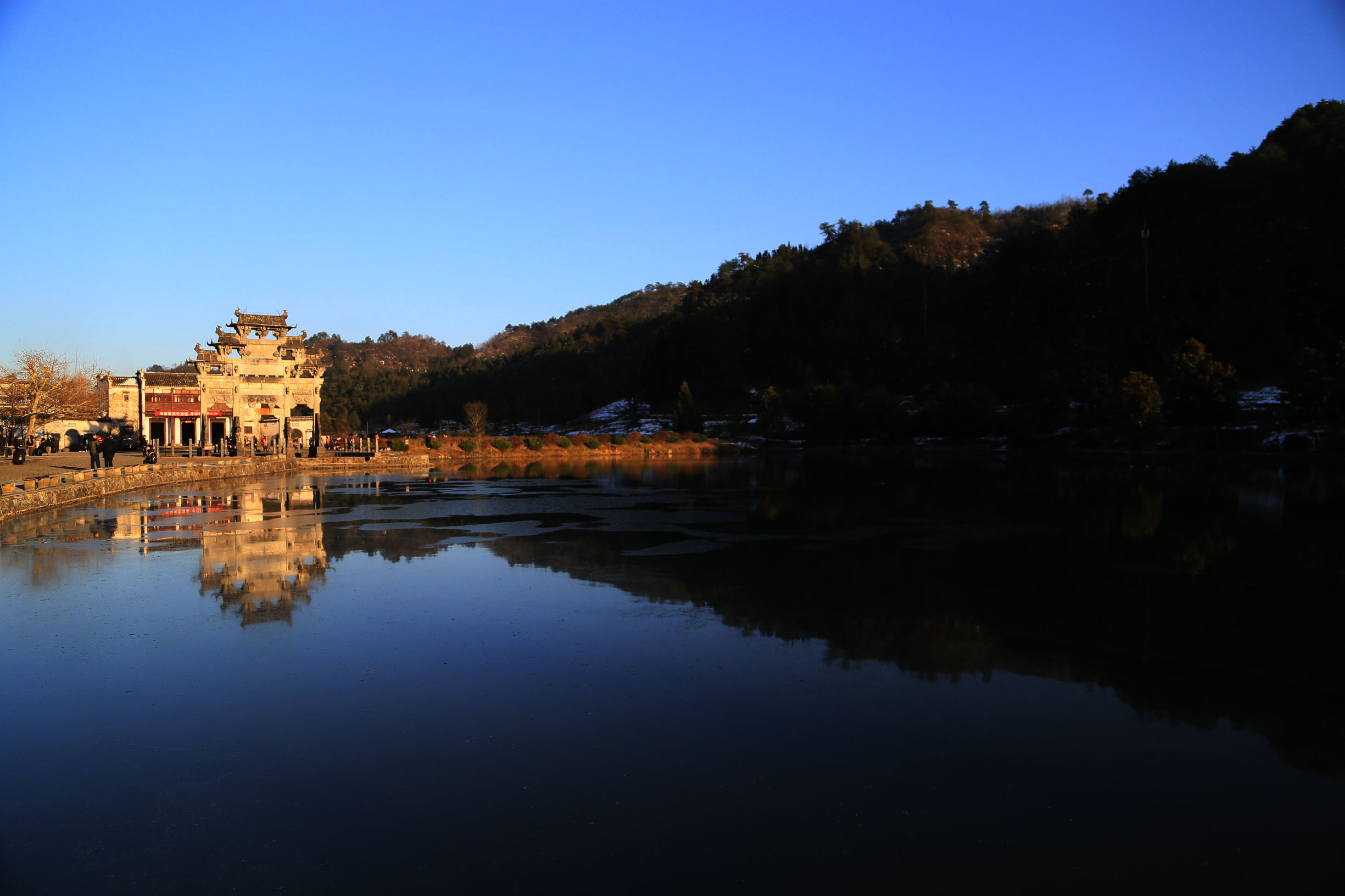 安徽风情小镇的徽州西递,梦回徽州下一句