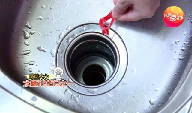 厨房水盆塞子吸住了怎么办,厨房水槽堵住水流不下去