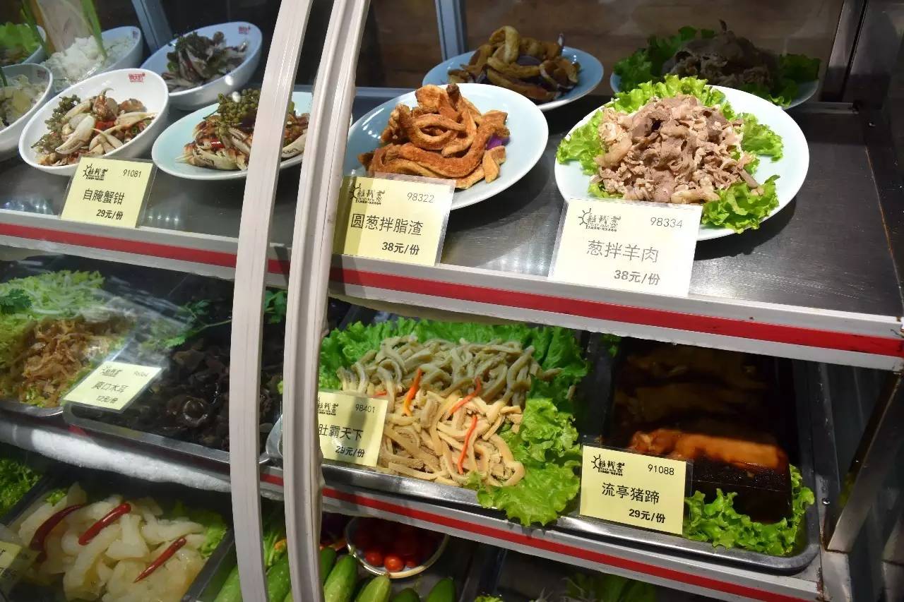 不得了！曾经征服过普京大大的美食，轰动了整条香港路！