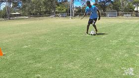 足球盘带过人动作教学,足球技术动作挂图