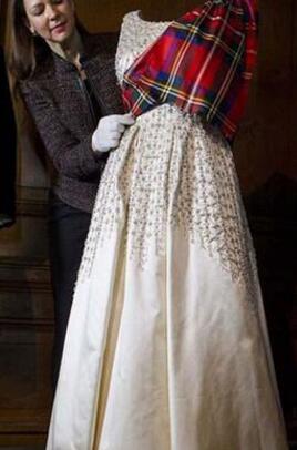 英国女王的衣橱,英国女王奢华礼服