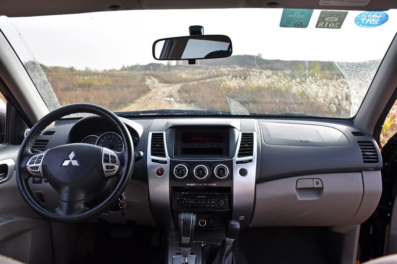 帕杰罗劲畅沉浸式体验,2022款帕杰罗劲畅试驾视频