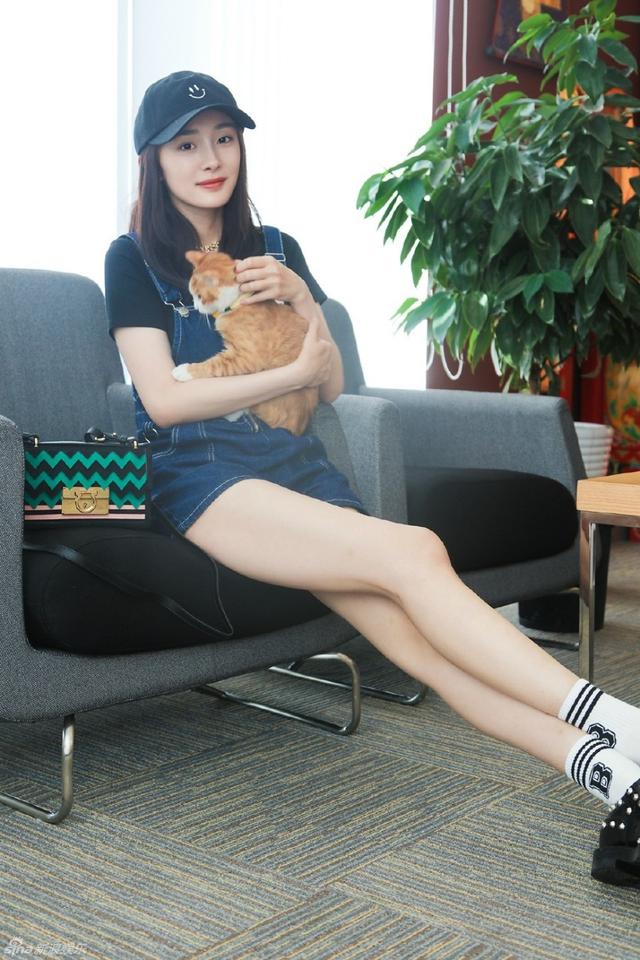 刘恺威和王鸥杨幂出席活动,刘恺威和杨幂穿搭