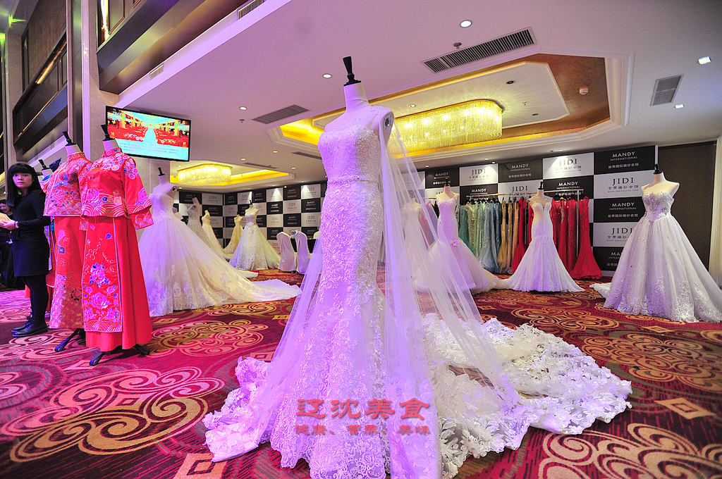 沈阳办场婚礼多少钱,请问现在办婚宴需要多少钱一桌