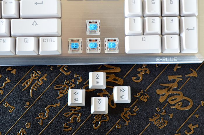 瀹滃崥鏈烘閿洏k727鐏晥,瀹滃崥k725涓冨僵鎮诞鑳屽厜娓告垙閿洏