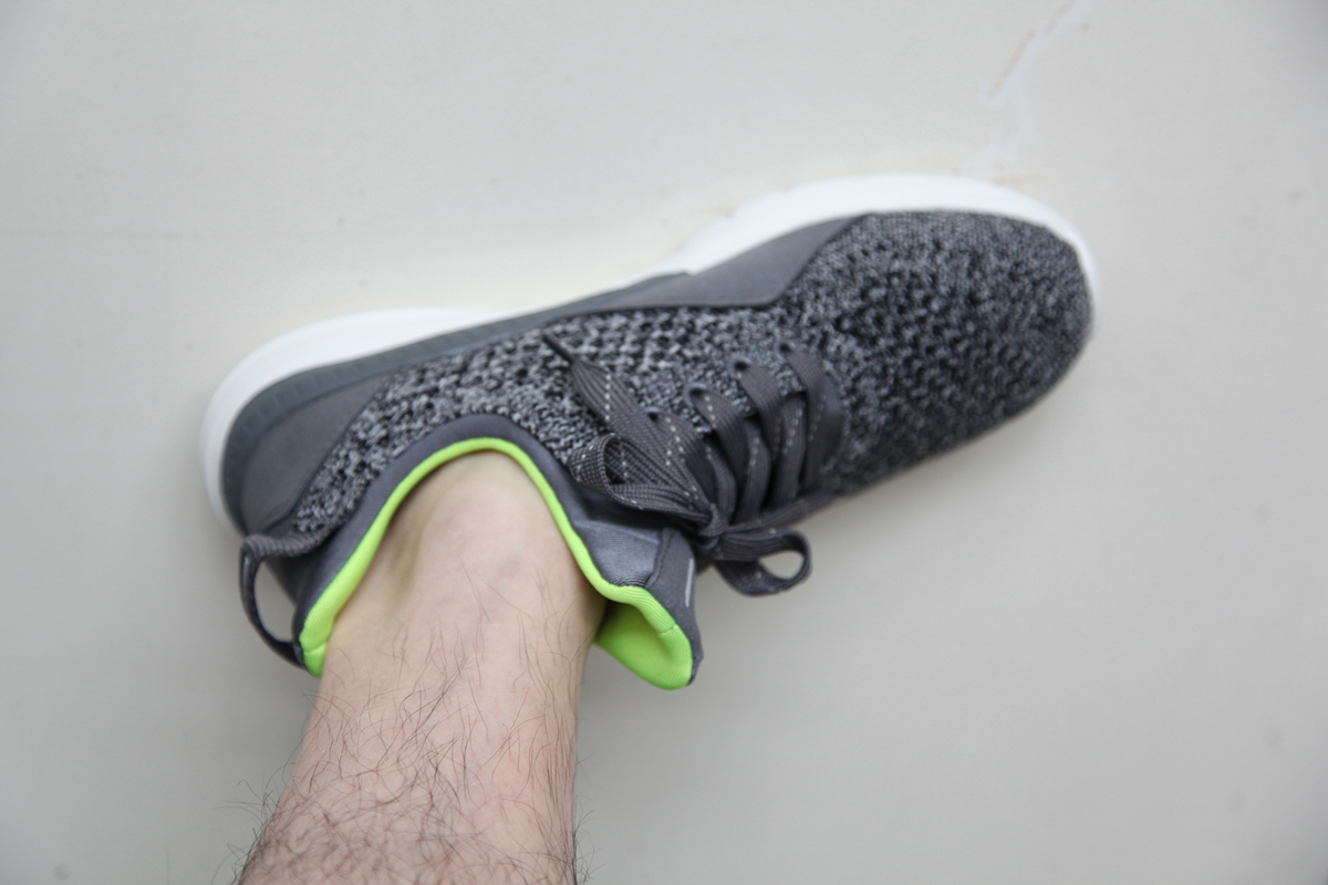 小米freetie超轻运动鞋评测,小米freetie云弹轻跑鞋米家运动鞋