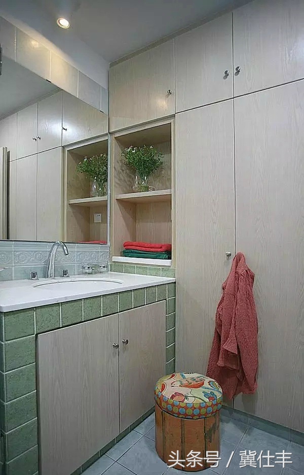 定制好的浴室柜装不进去,定制浴室柜不带镜子