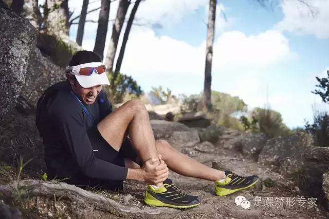 脚踝轻微扭伤不影响走路怎么消肿,足踝扭伤韧带撕裂的恢复过程