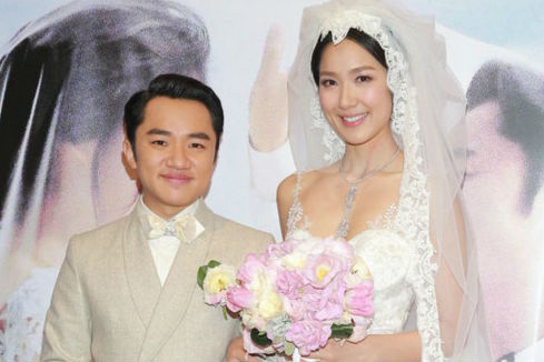 张柏芝与谢霆锋以往的视频,20年前春晚谢霆锋和董洁合唱的歌