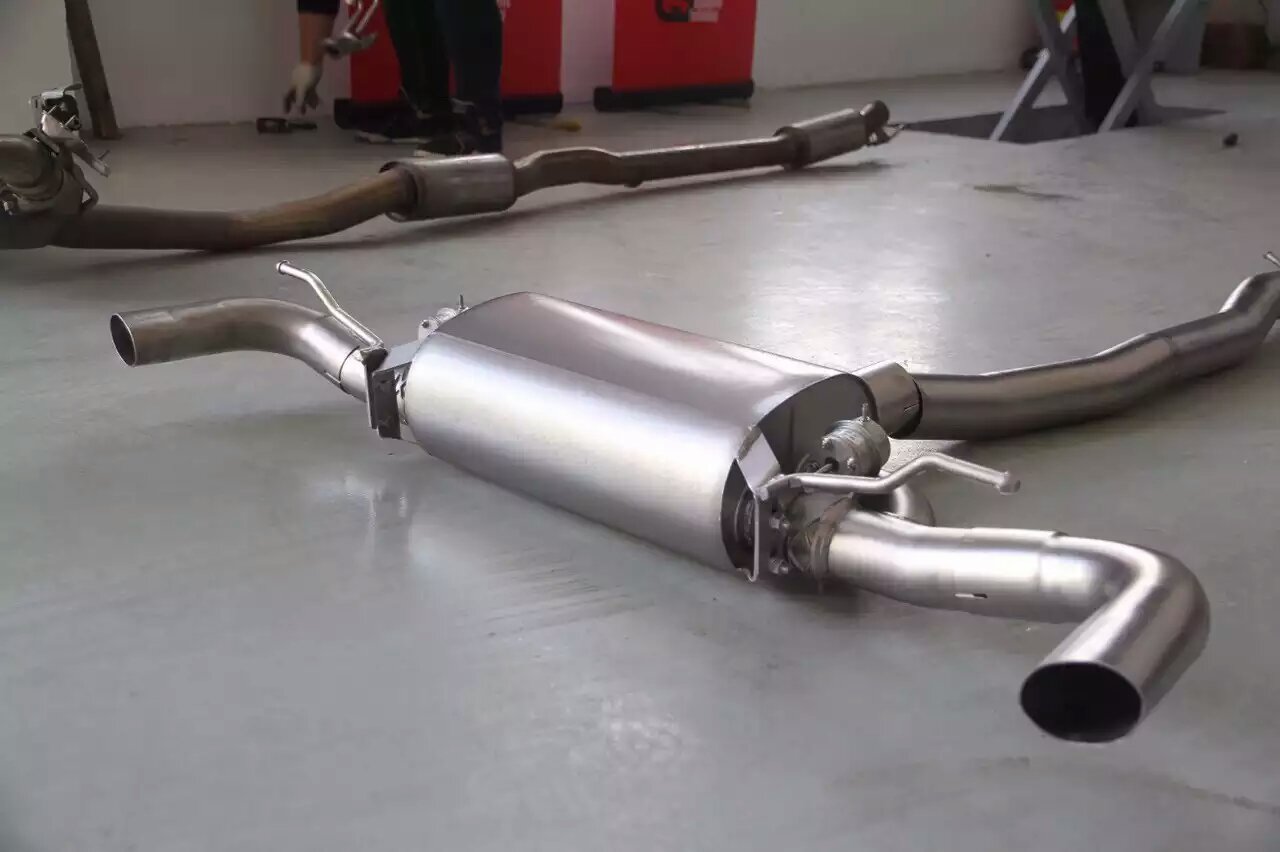 奔驰GLA45改装奥地利Sebring中尾段双边单出阀门排气