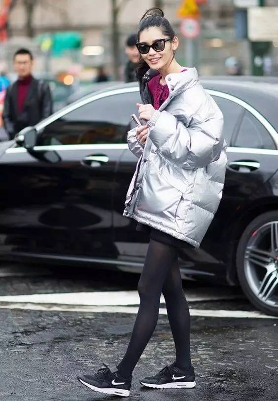 羽绒服温暖来袭,保暖又好看羽绒服冬季新款