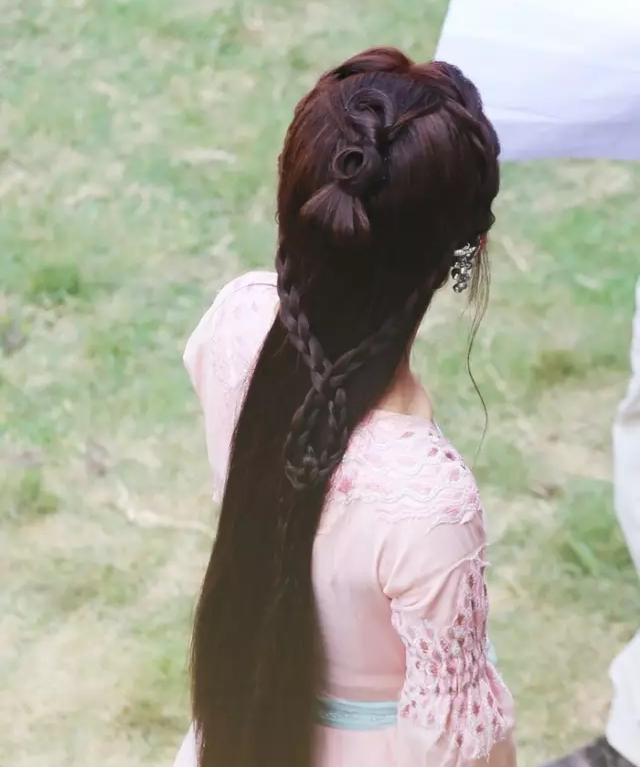 长包子脸适合什么发型,适合包子脸的头型