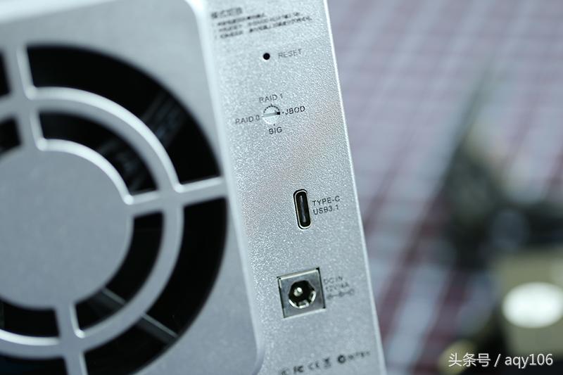 体验简单直接的TerraMasterD2-310