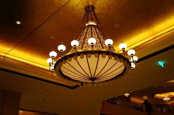 比迪拜富有的阿布扎比,阿布扎比跟迪拜哪个富有