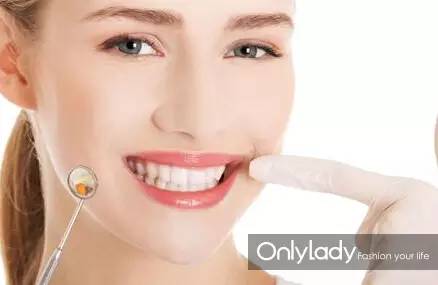 希拉里牙齿怎么样,希拉里的女儿怎么样