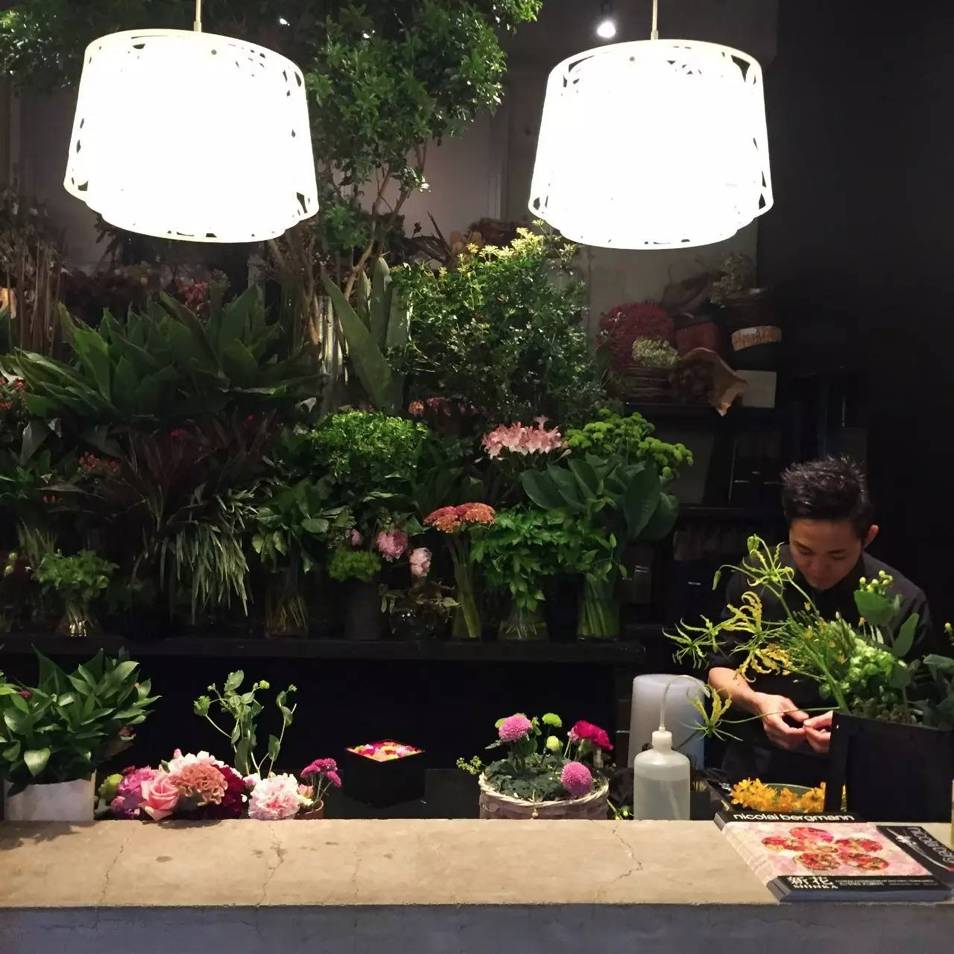 十万步走出的东京花店