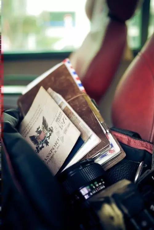 你还在旅途中买到行李超重吗Prime已经免费送到你家门口了