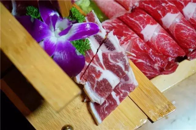 22蚊！足料进口牛肉云吞面超多料！还有重量级进口牛肉船上岸！