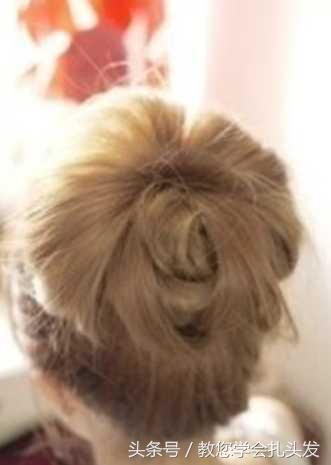 适合发量少的花苞头,日系花苞头