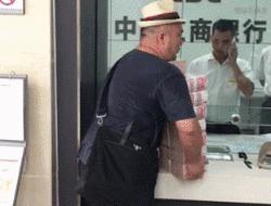 老公真的太坏了，罚我夹舌头