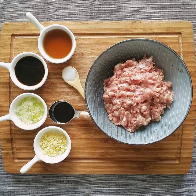 焱鱼好像中了一种“毒”给你咔嚓一下的美食体验