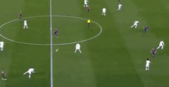 原创·青锋随手出鞘，问谁人、敢与我漫步云霄？足坛顶级9号苏神