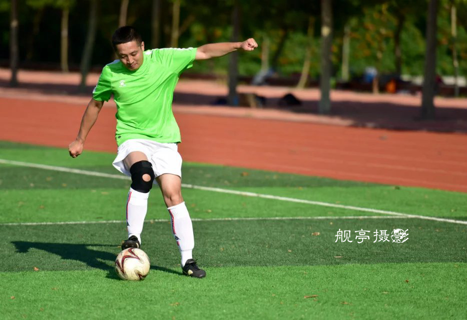 业余足球比赛,业余足球队怎么参加职业比赛