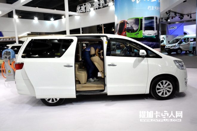 银隆mpv纯电动汽车,银隆4米二新能源汽车